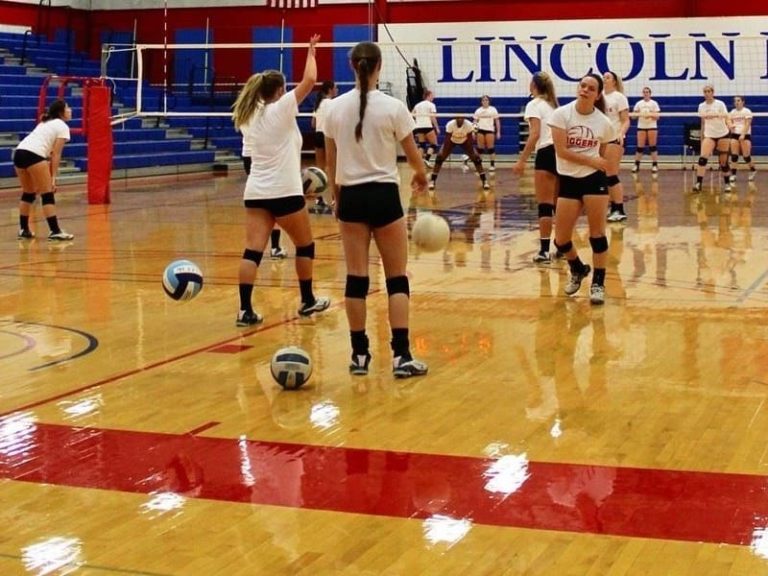 Jugadoras de Lincoln Land Loggers durante un entrenamiento. Foto: Lincoln Land Community College