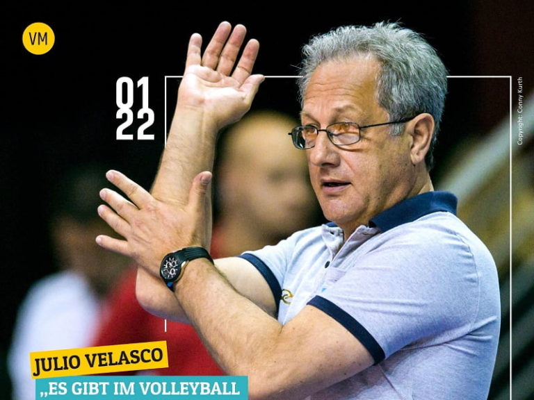 Julio Velasco (ARG) da indicaciones durante el partido con Alemania en la Liga Mundia 2014. Foto: Conny Kurth